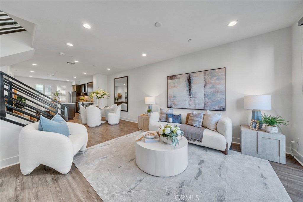 687 Doheny Costa Mesa, CA 92627 - Photo 9 of 59