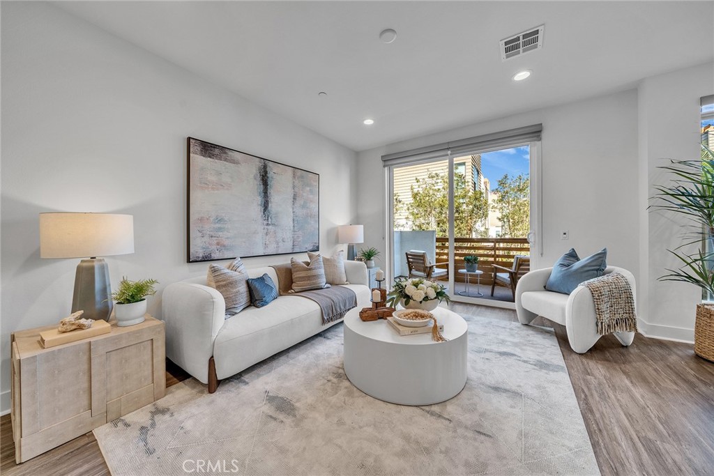 687 Doheny Costa Mesa, CA 92627 - Photo 10 of 59