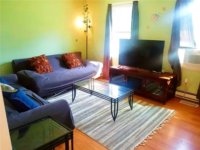 $2,200 | 151 Burben Way, Gates, NY 14624