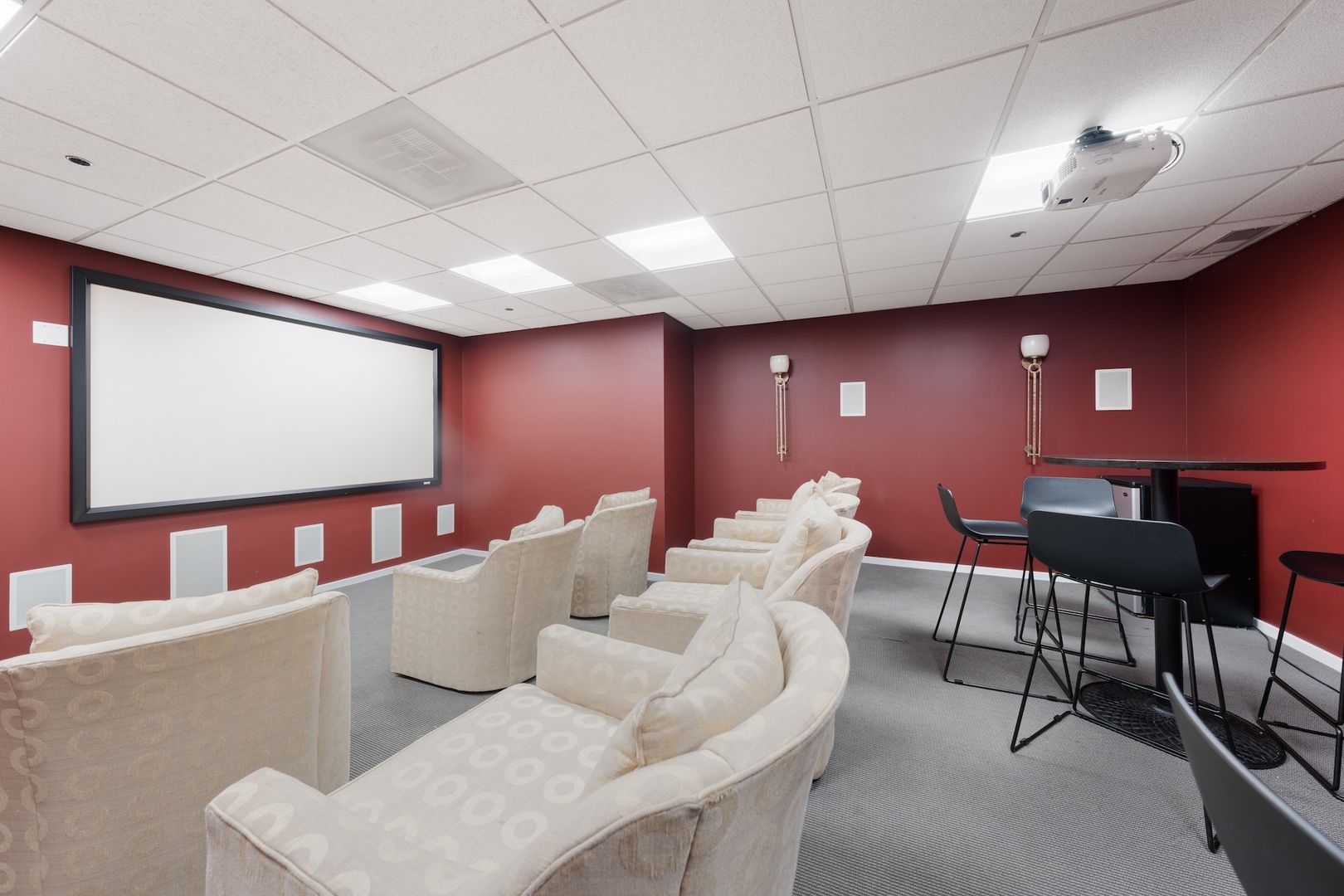 520 South State Street, Unit 1722 Chicago, IL 60605 - Photo 26 of 28 a living room with furniture