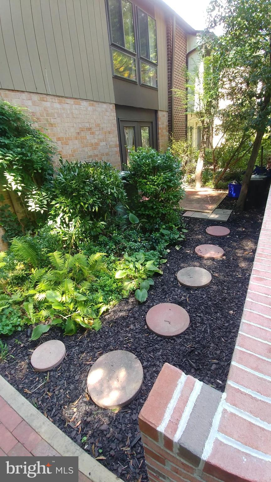 10740 Faulkner Ridge Circle Columbia, MD 21044 - Photo 2 of 26 Walkway to front door