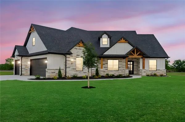 $859,900 | 4602 Wesson Drive, Bryan, TX 77808