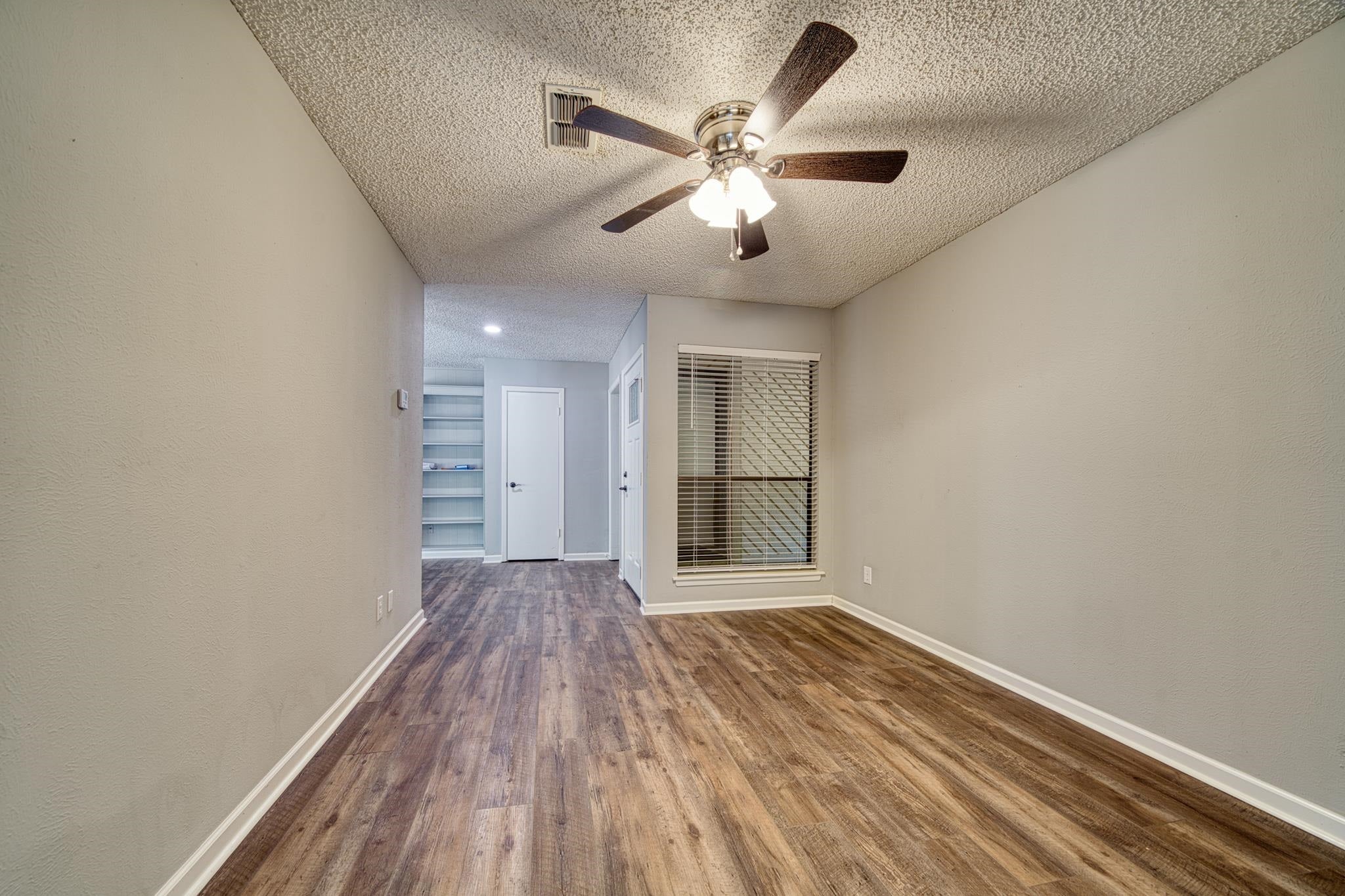 810 Redbud Lane Longview, TX 75604 - Photo 6 of 31 Gallery Image 6