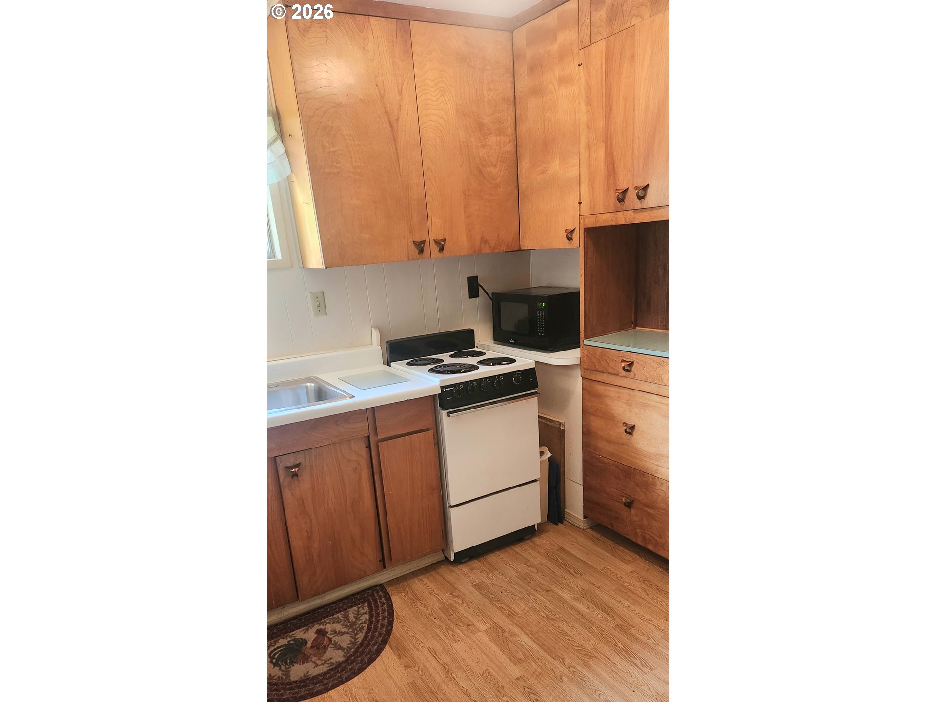 131 East Rainbow Road Waldport, OR 97394 - Photo 8 of 22