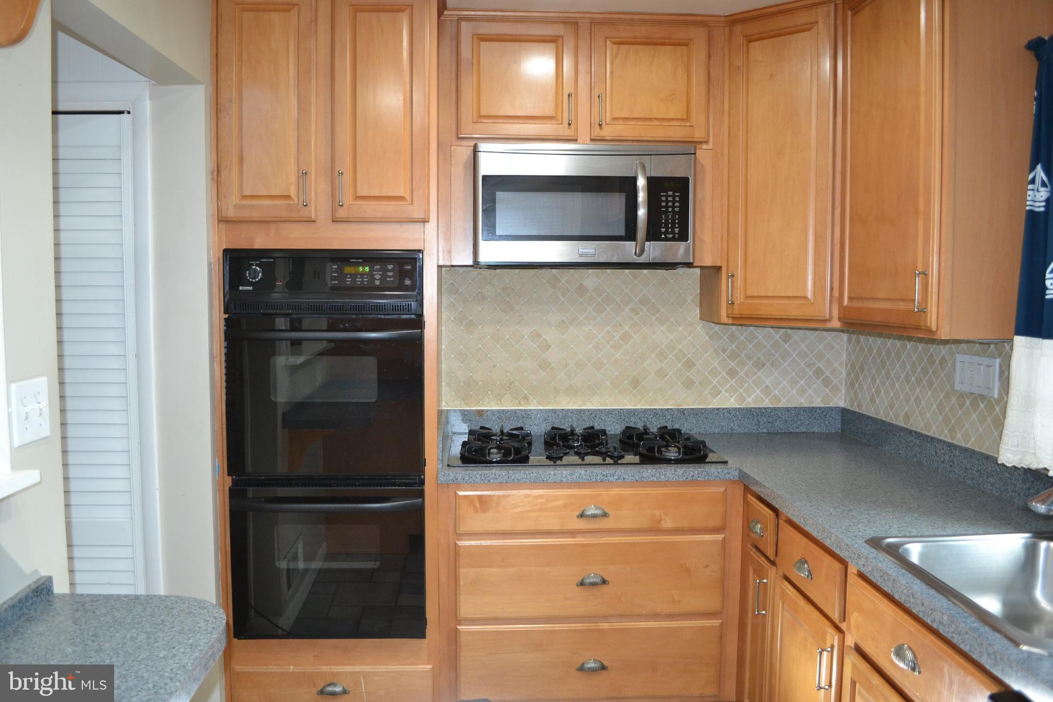 3905 Lantern Drive Silver Spring, MD 20902 - Photo 8 of 24 Lots of cabinet storage