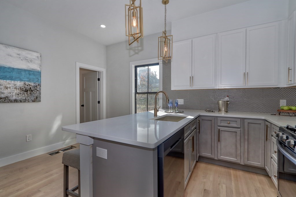 23 Folsom Street, Unit 2 Boston, MA 02125 - Photo 2 of 23