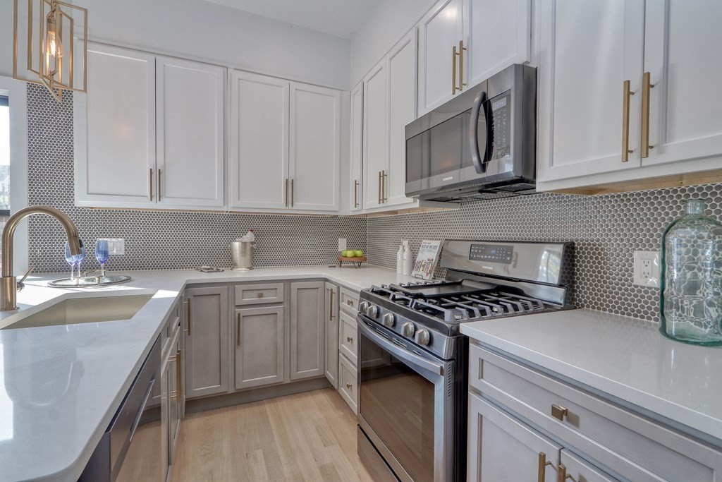 23 Folsom Street, Unit 2 Boston, MA 02125 - Photo 3 of 23