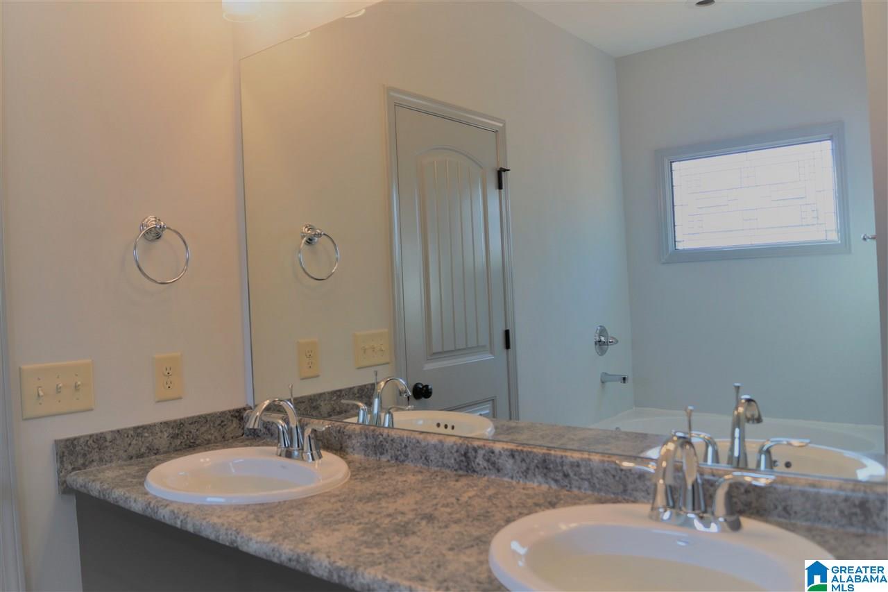 5135 Meadow Lake Trail Bessemer, AL 35020 - Photo 11 of 25