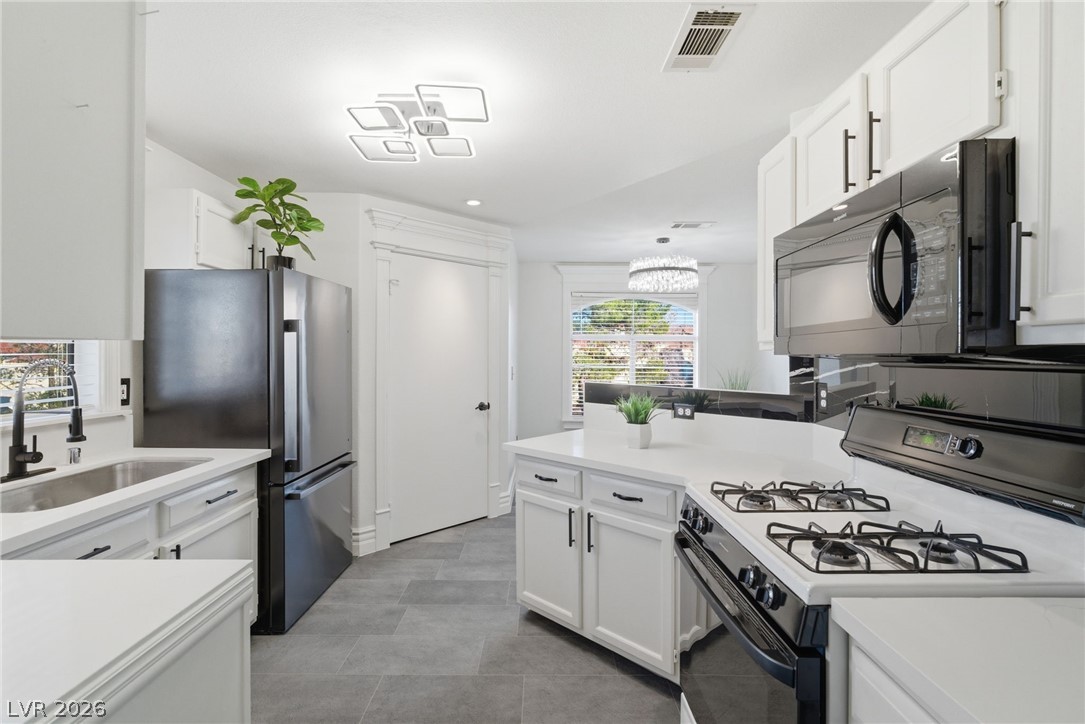 698 South Racetrack Road, Unit 724 Henderson, NV 89015 - Photo 12 of 37