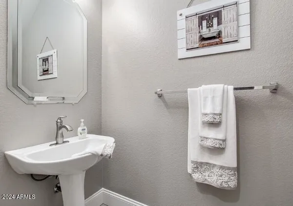 $4,900 | 16848 South 13th Place, Phoenix, AZ 85048