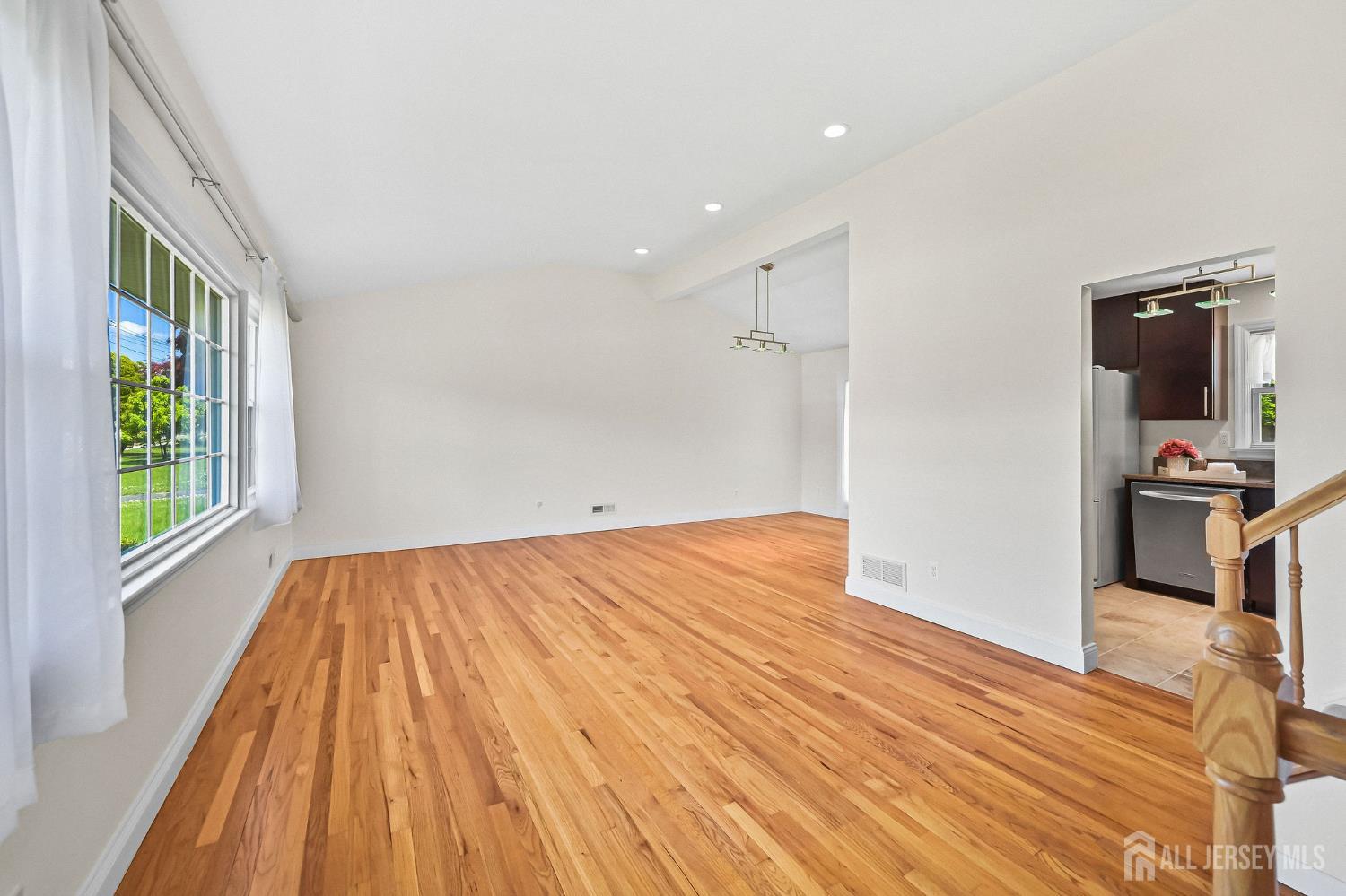 56 Corona Road East Brunswick, NJ 08816 - Photo 8 of 40