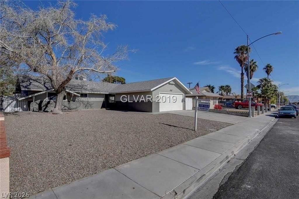 4300 West Bonanza Road Las Vegas, NV 89107 - Photo 3 of 33