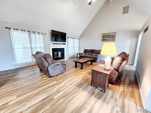 $339,900 | 207 West Moro Drive, Moro, IL 62067