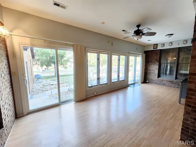 $339,900 | 207 West Moro Drive, Moro, IL 62067