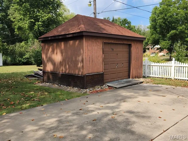 $339,900 | 207 West Moro Drive, Moro, IL 62067