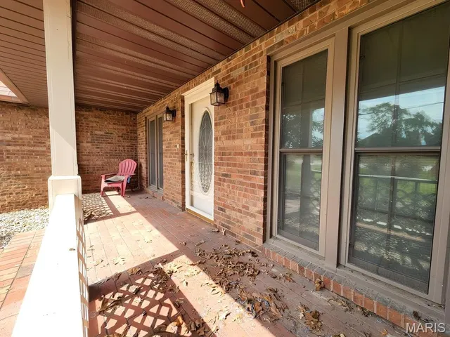 $339,900 | 207 West Moro Drive, Moro, IL 62067