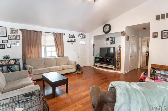 $227,000 | 806 South Tebbets Avenue, Belle, MO 65013