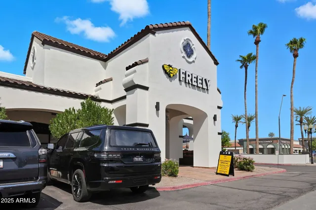 $3,349,000 | 1001 East Caroline Lane, Tempe, AZ 85284