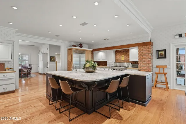 $3,349,000 | 1001 East Caroline Lane, Tempe, AZ 85284