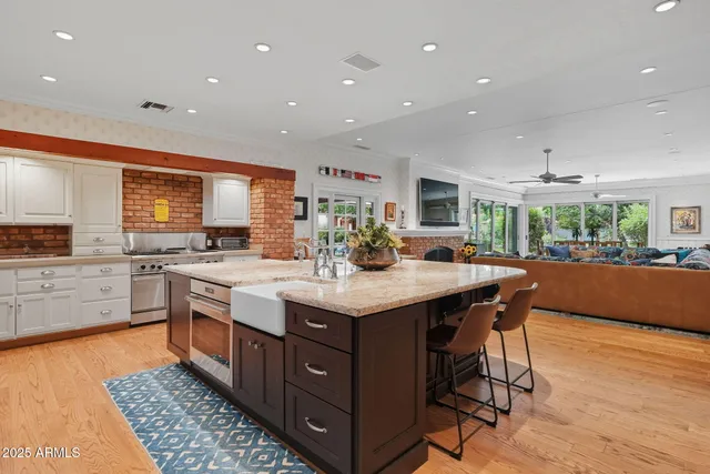 $3,349,000 | 1001 East Caroline Lane, Tempe, AZ 85284