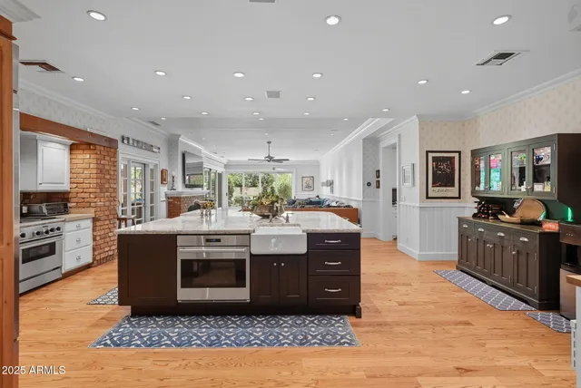 $3,349,000 | 1001 East Caroline Lane, Tempe, AZ 85284