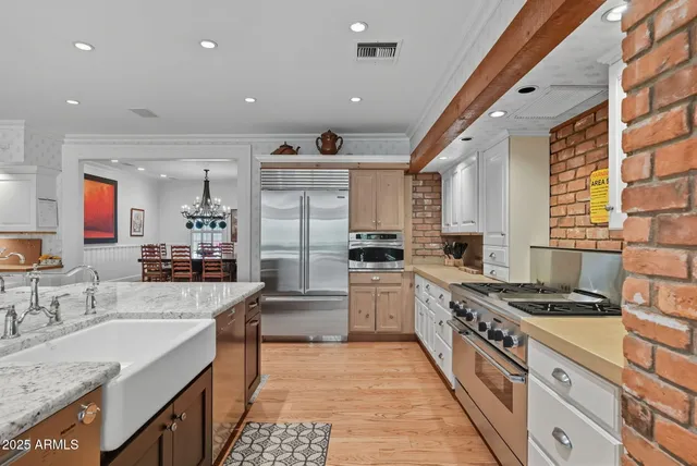 $3,349,000 | 1001 East Caroline Lane, Tempe, AZ 85284