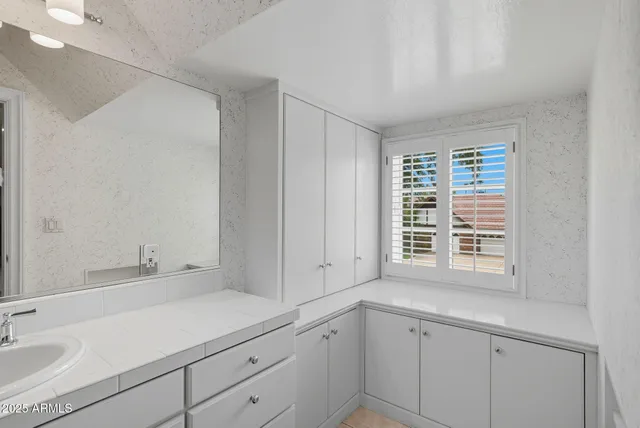 $3,349,000 | 1001 East Caroline Lane, Tempe, AZ 85284