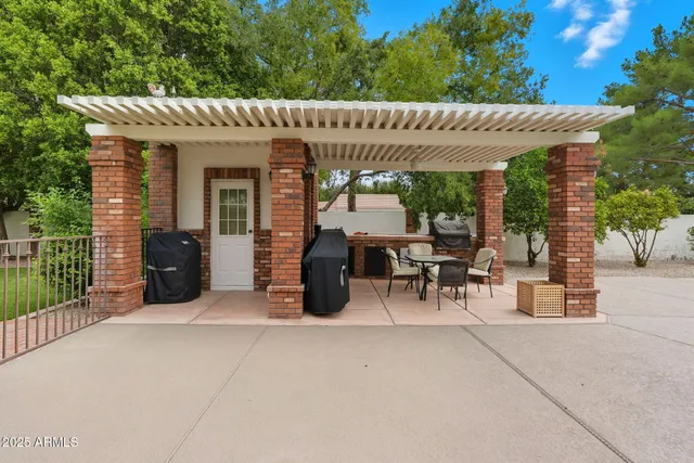 $3,349,000 | 1001 East Caroline Lane, Tempe, AZ 85284