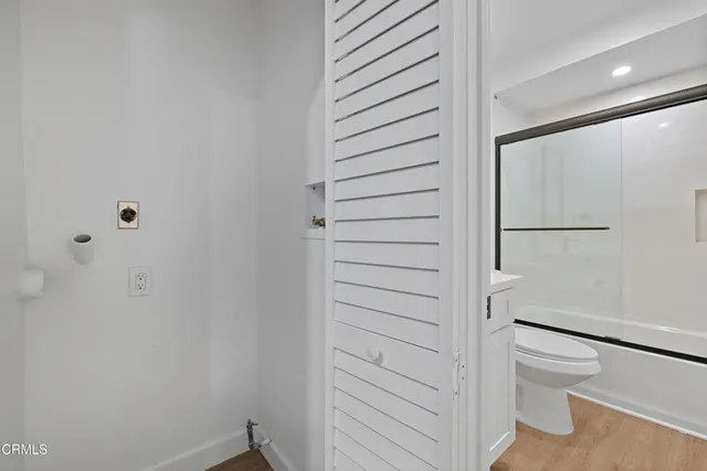 $675,000 | 5720 Owensmouth Avenue, Unit 125, Woodland Hills, CA 91367