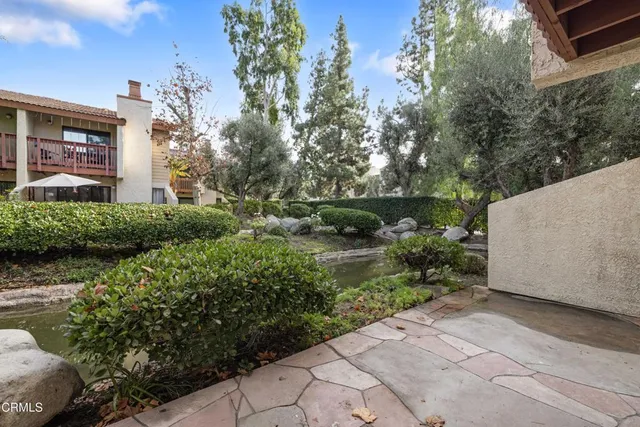 $675,000 | 5720 Owensmouth Avenue, Unit 125, Woodland Hills, CA 91367