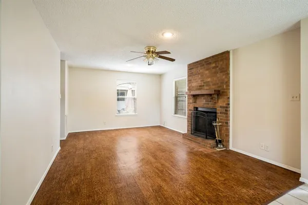 $1,150 | 1108 West Houston Street, Sherman, TX 75092