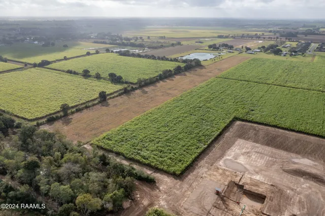 $180,000 | 699 Maurice La, Maurice, LA 70555