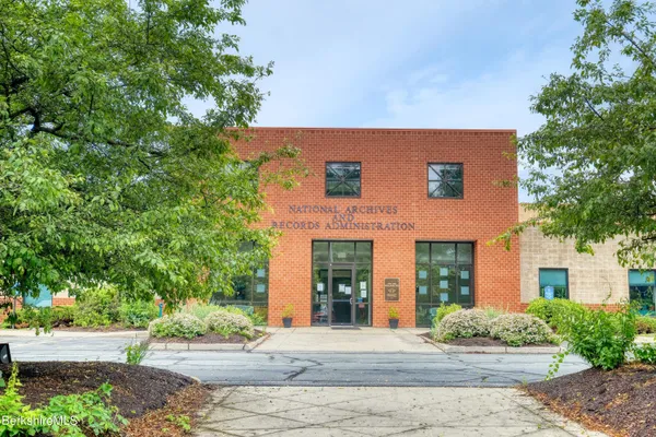 $15 | 10 Conte Drive, Pittsfield, MA 01201