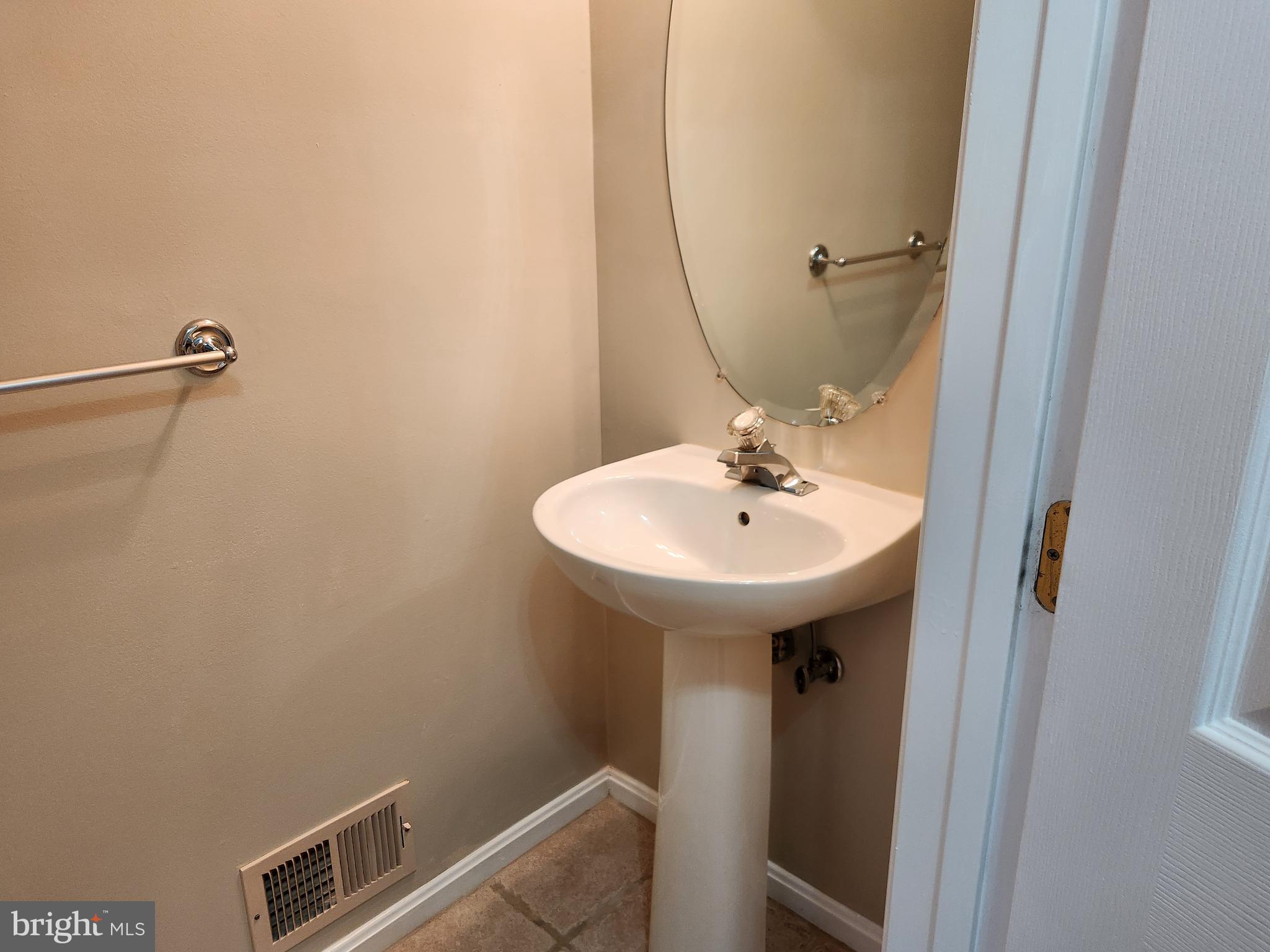5 Weatherly Road Delran, NJ 08075 - Photo 20 of 32 Gallery Image 20