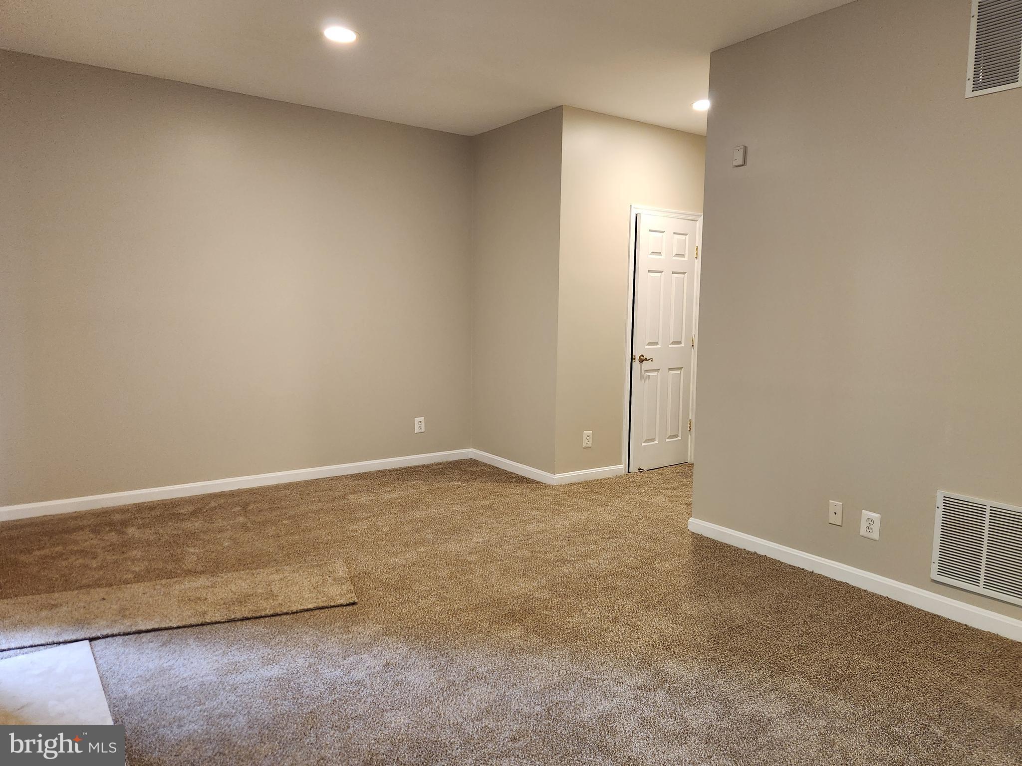 5 Weatherly Road Delran, NJ 08075 - Photo 6 of 32 Gallery Image 6