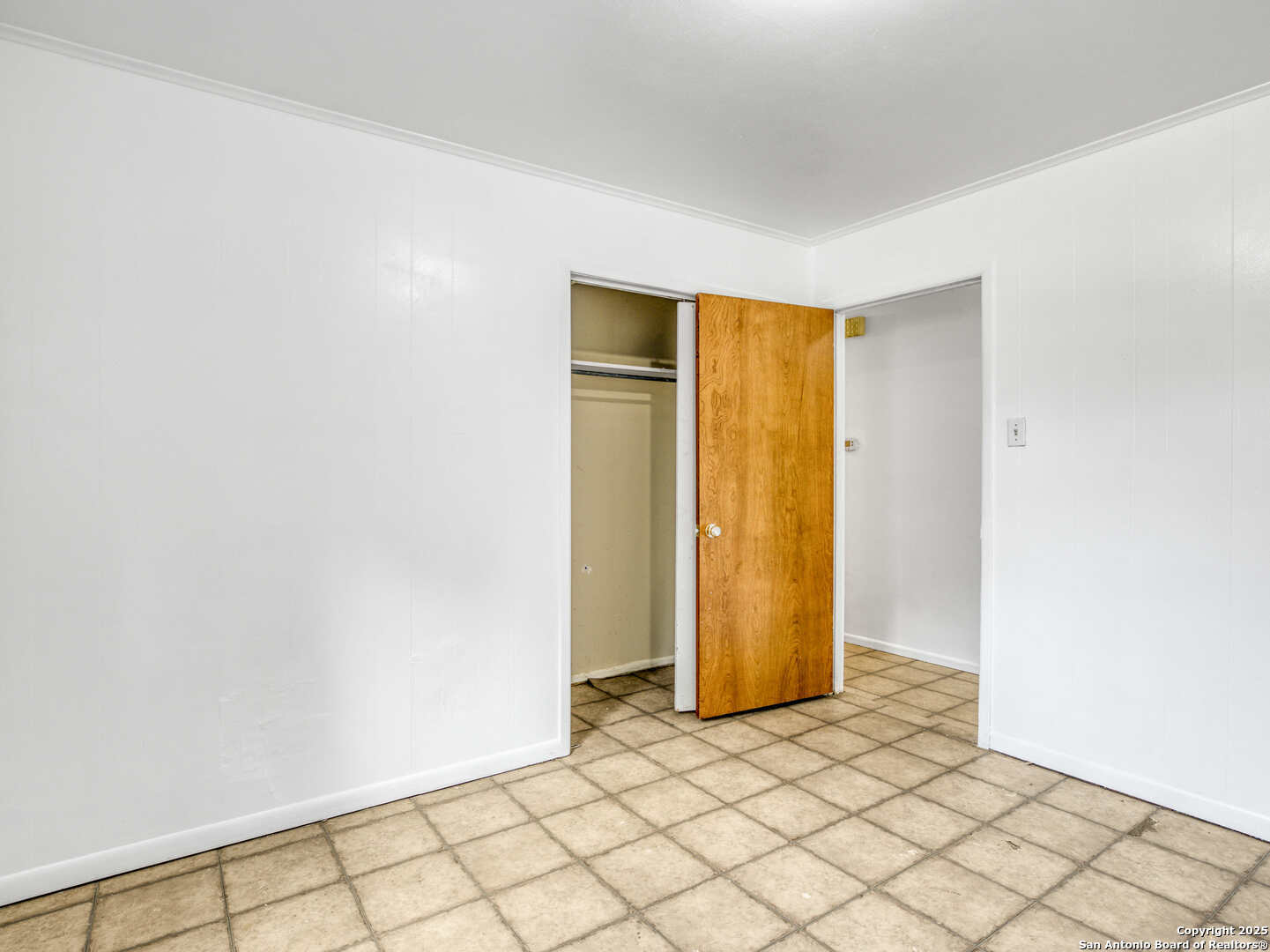 2019 North Park Road Canyon Lake, TX 78133 - Photo 11 of 22 a view of an empty room