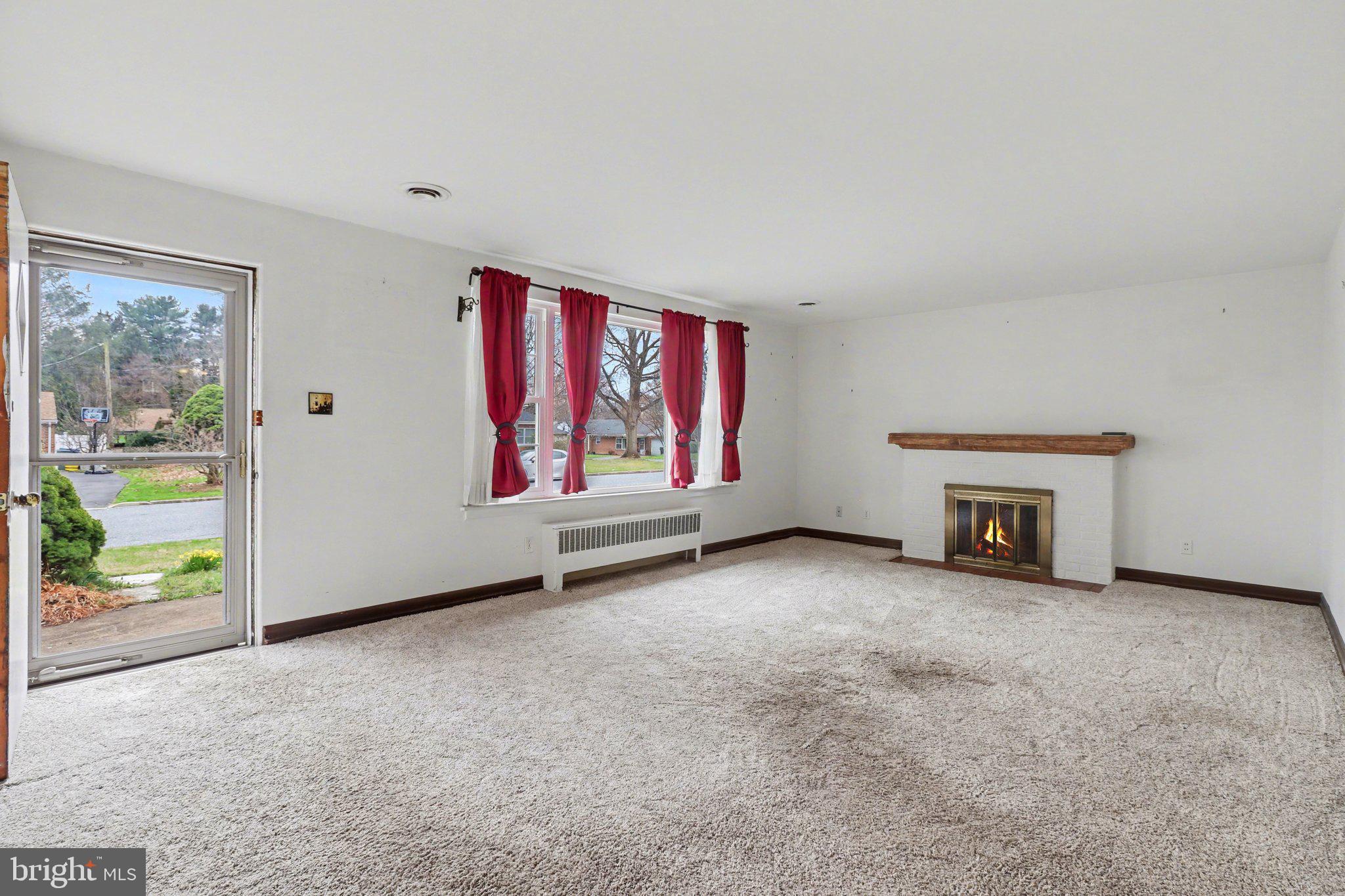 3606 Bonnyview Road Harrisburg, PA 17109 - Photo 16 of 34 an empty room with windows