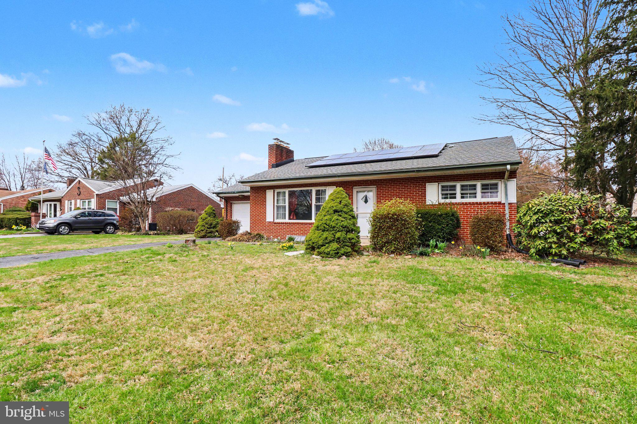 3606 Bonnyview Road Harrisburg, PA 17109 - Photo 2 of 34 a front view of a house with garden