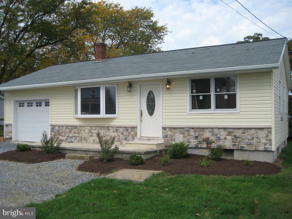 1082 Mount Joy Road Manheim, PA 17545 - Photo 1 of 10