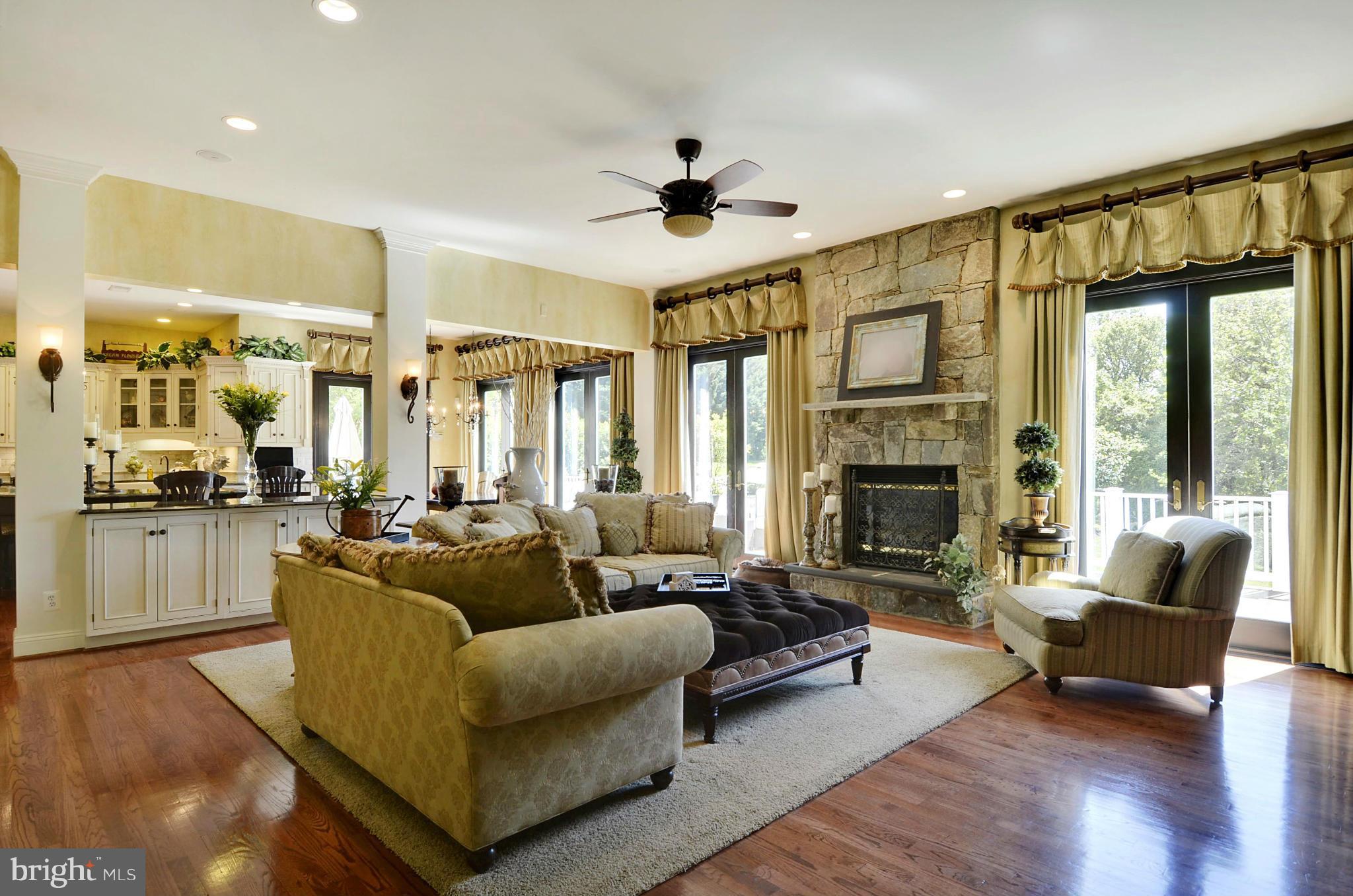 11520 Front Field Lane Potomac, MD 20854 - Photo 11 of 30 Family Room