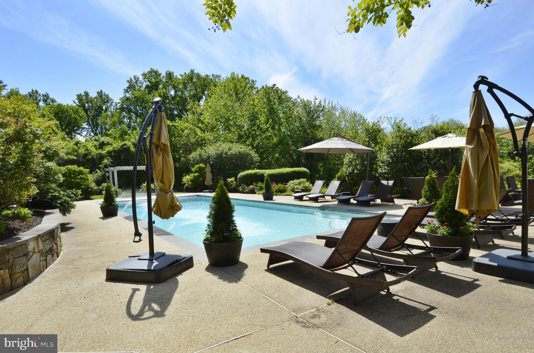 11520 Front Field Lane Potomac, MD 20854 - Photo 29 of 30 Exterior (Rear)