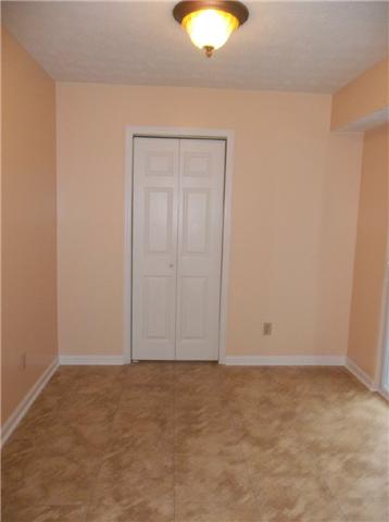 1825 Hidden Ridge Circle Mount Juliet, TN 37122 - Photo 3 of 12 Eating area in kitchen.