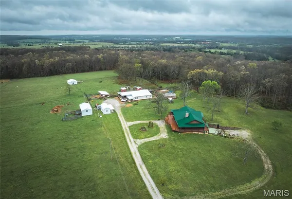 $785,000 | 19176 Hwy CC, Licking, MO 65542