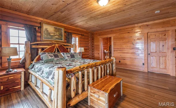 $785,000 | 19176 Hwy CC, Licking, MO 65542