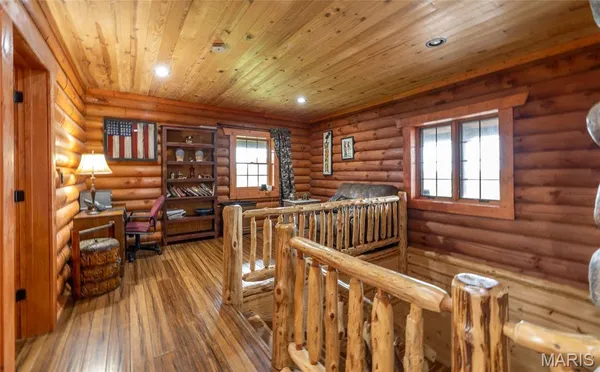 $785,000 | 19176 Hwy CC, Licking, MO 65542