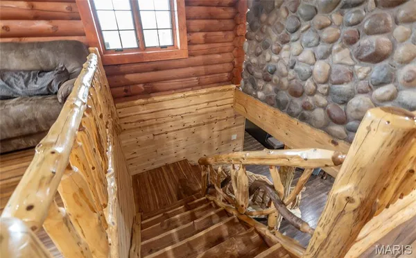 $785,000 | 19176 Hwy CC, Licking, MO 65542