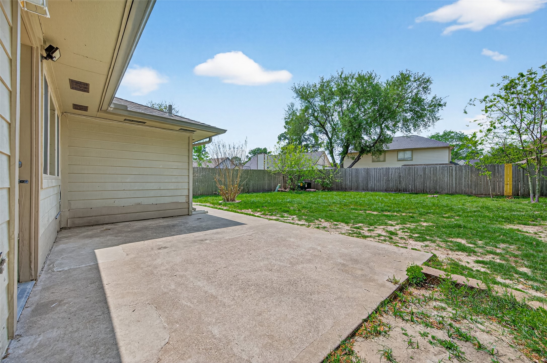 21315 Meadowhill Drive Spring, TX 77388 - Photo 28 of 31 a view of backyard with green space