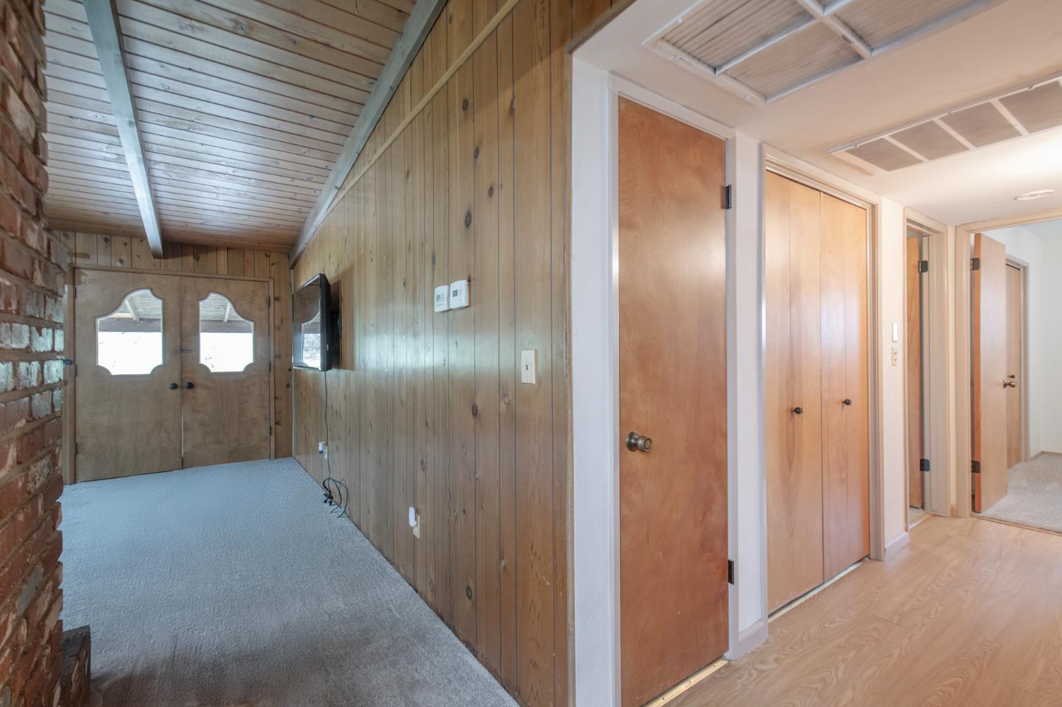 21256 Tollhouse Road Clovis, CA 93619 - Photo 13 of 30 a view of entryway