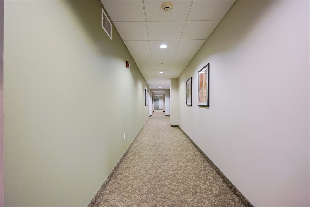 16 Miner Street, Unit 501 Boston, MA 02215 - Photo 24 of 40