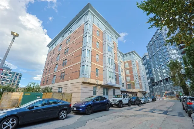$1,299,000 | 16 Miner Street, Unit 501, Boston, MA 02215